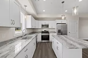 27 Johnson St, Taunton, MA 02780 - Photo 2