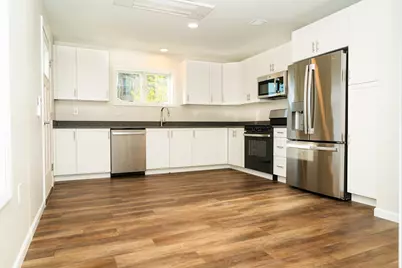 207 Clemente St., Holyoke, MA 01040 - Photo 8