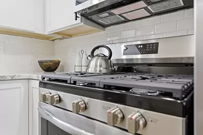 29 Lowell Ave, West Springfield, MA 01089 - Photo 10