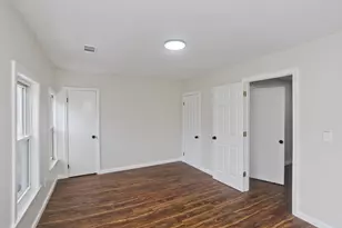 19 Kellogg St, Westfield, MA 01085 - Photo 4