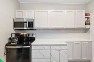 8 Laurel St, Whitman, MA 02382 - Photo 4