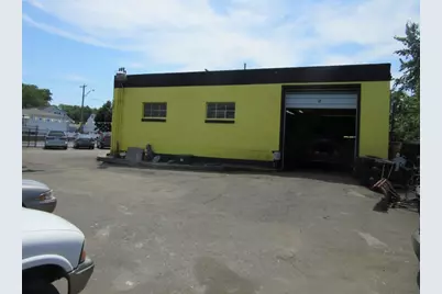 891 N Shore Rd, Revere, MA 02151 - Photo 4