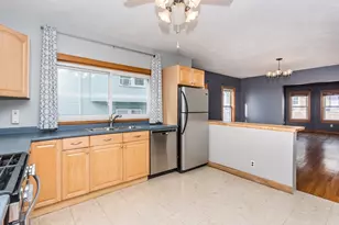 17 Cleveland Ave, Everett, MA 02149 - Photo 6