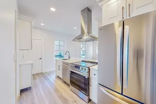 24 Alfred St, Everett, MA 02149 - Photo 4