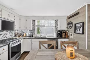 59 Glendale St, Fall River, MA 02720 - Photo 12