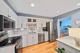 2001 Marina Dr, Quincy, MA 02171 - Photo 16