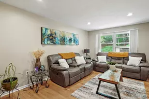 237 Heritage Dr, Northbridge, MA 01588 - Photo 10