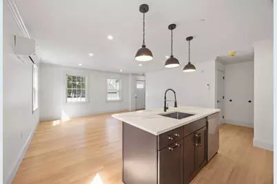 9 Swan Street #3, Beverly, MA 01915 - Photo 6