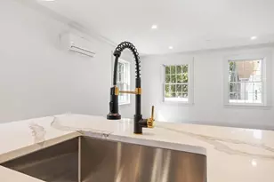 9 Swan St, Beverly, MA 01915 - Photo 8