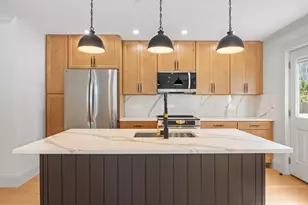 9 Swan St, Beverly, MA 01915 - Photo 4