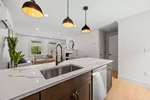 9 Swan St, Beverly, MA 01915 - Photo 2