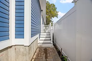 9 Swan St, Beverly, MA 01915 - Photo 10