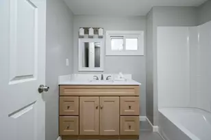 218 Holden St, Worcester, MA 01606 - Photo 16