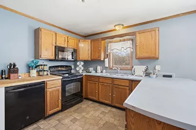 38 S Plain Rd, Sunderland, MA 01375 - Photo 6