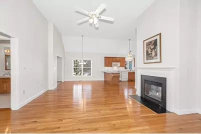 27 Holly Lane #27, Dracut, MA 01826 - Photo 4