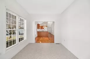 27 Holly Ln, Dracut, MA 01826 - Photo 20