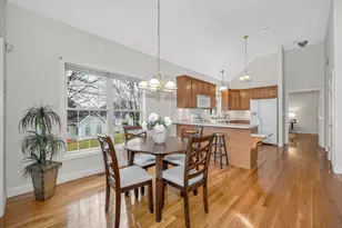 27 Holly Ln, Dracut, MA 01826 - Photo 6