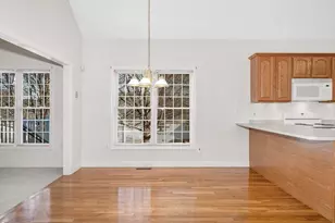 27 Holly Ln, Dracut, MA 01826 - Photo 14