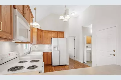 27 Holly Lane #27, Dracut, MA 01826 - Photo 12