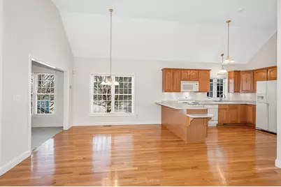 27 Holly Lane #27, Dracut, MA 01826 - Photo 8