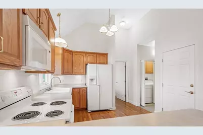 27 Holly Lane #27, Dracut, MA 01826 - Photo 16