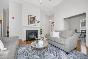 27 Holly Ln, Dracut, MA 01826 - Photo 4