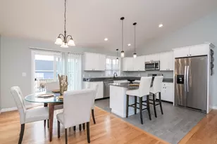 388 Manchester St, Fall River, MA 02721 - Photo 6