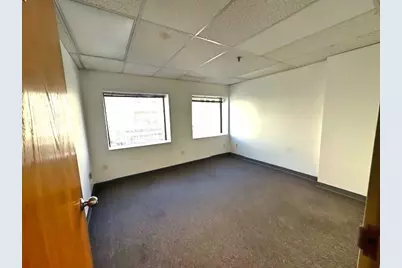 200 Lincoln St #404, Boston, MA 02111 - Photo 2