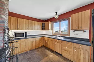 871 Sconticut Neck Rd, Fairhaven, MA 02719 - Photo 6