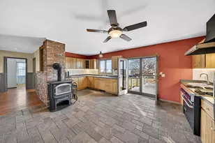 871 Sconticut Neck Rd, Fairhaven, MA 02719 - Photo 4