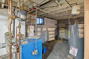 621 Chicopee St, Chicopee, MA 01013 - Photo 24