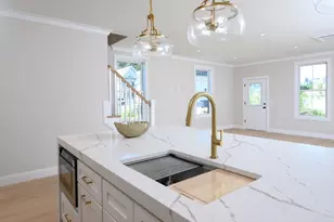 43 Chickatawbut St, Boston, MA 02122 - Photo 8