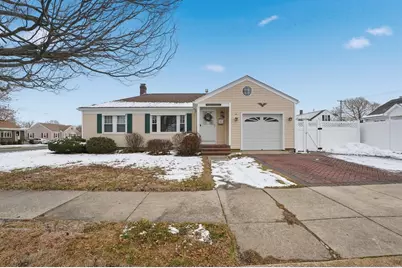 14 Caswell Street, New Bedford, MA 02745 - Photo 2