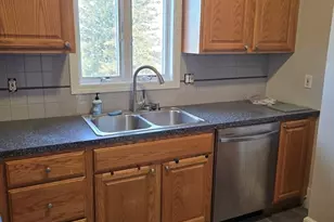 600 Charles St, Fall River, MA 02724 - Photo 6