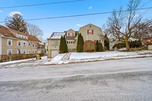 1082 Essex St, Lawrence, MA 01841 - Photo 4