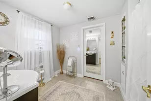 1082 Essex St, Lawrence, MA 01841 - Photo 30