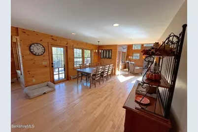 1020 Cascade Street, Pittsfield, MA 01201 - Photo 14