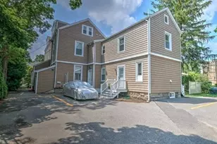 37 Walnut Pl, Newton, MA 02460 - Photo 10