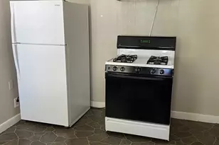 211 Chestnut St, Lynn, MA 01902 - Photo 2