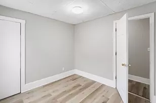 14 Hacker St, Worcester, MA 01603 - Photo 8