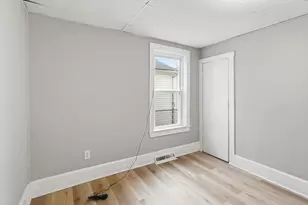 14 Hacker St, Worcester, MA 01603 - Photo 6