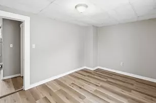 14 Hacker St, Worcester, MA 01603 - Photo 14