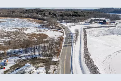 90 Amesbury Road, Haverhill, MA 01830 - Photo 8