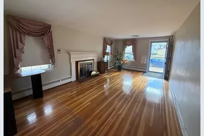 24 Mary Ellen Ln, Southbridge, MA 01550 - Photo 8