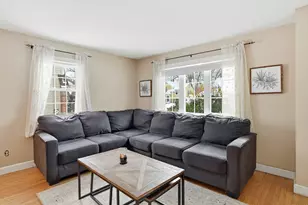 79 Roosevelt Ave, Springfield, MA 01118 - Photo 6