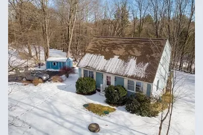 107 Wallace Rd, Sturbridge, MA 01566 - Photo 2