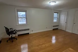 632 W Roxbury Pkwy, Boston, MA 02135 - Photo 10