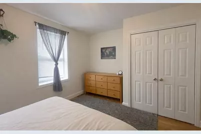 1056 Cambridge St #3R, Cambridge, MA 02141 - Photo 4