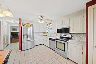 15 Forest St, Plympton, MA 02367 - Photo 8