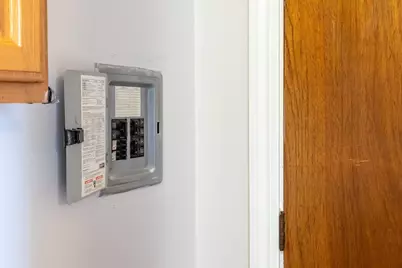 185 Lewis St #4, Lynn, MA 01902 - Photo 12